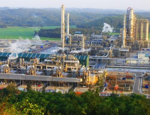 ປີ 2013 ບັນດາແຂວງ ພາກກາງ ໄດ້ດຶງດູດທຶນ FDI ເກືອບ 25,5 ຕື້ USD